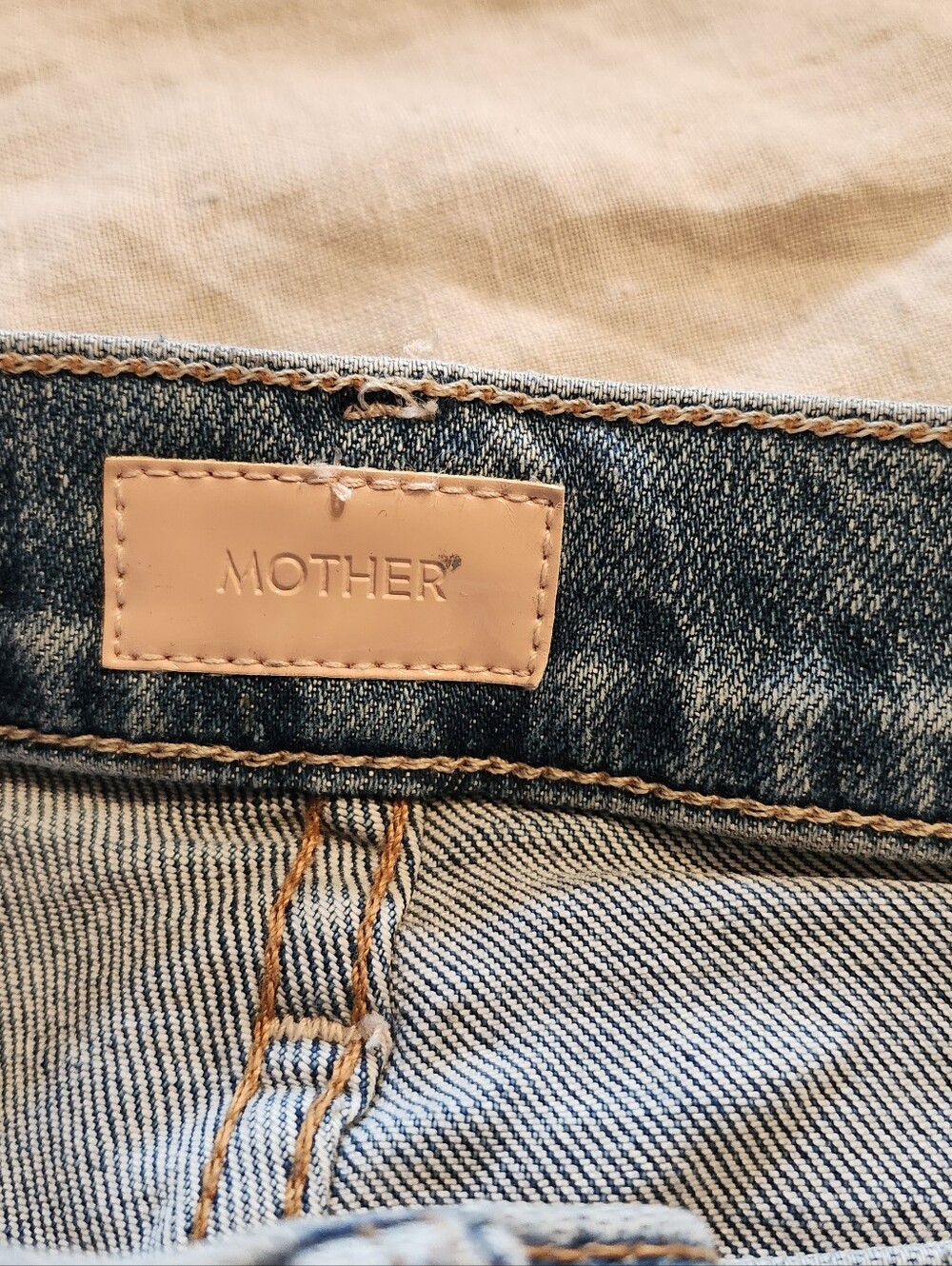 Mother The Tomcat Roller Jeans - Picture 11 of 11